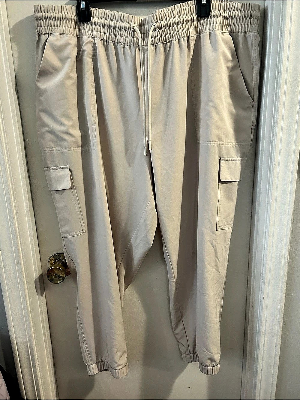 Stretchtech Cargo Jogger Pants in Beige Size XL Like New